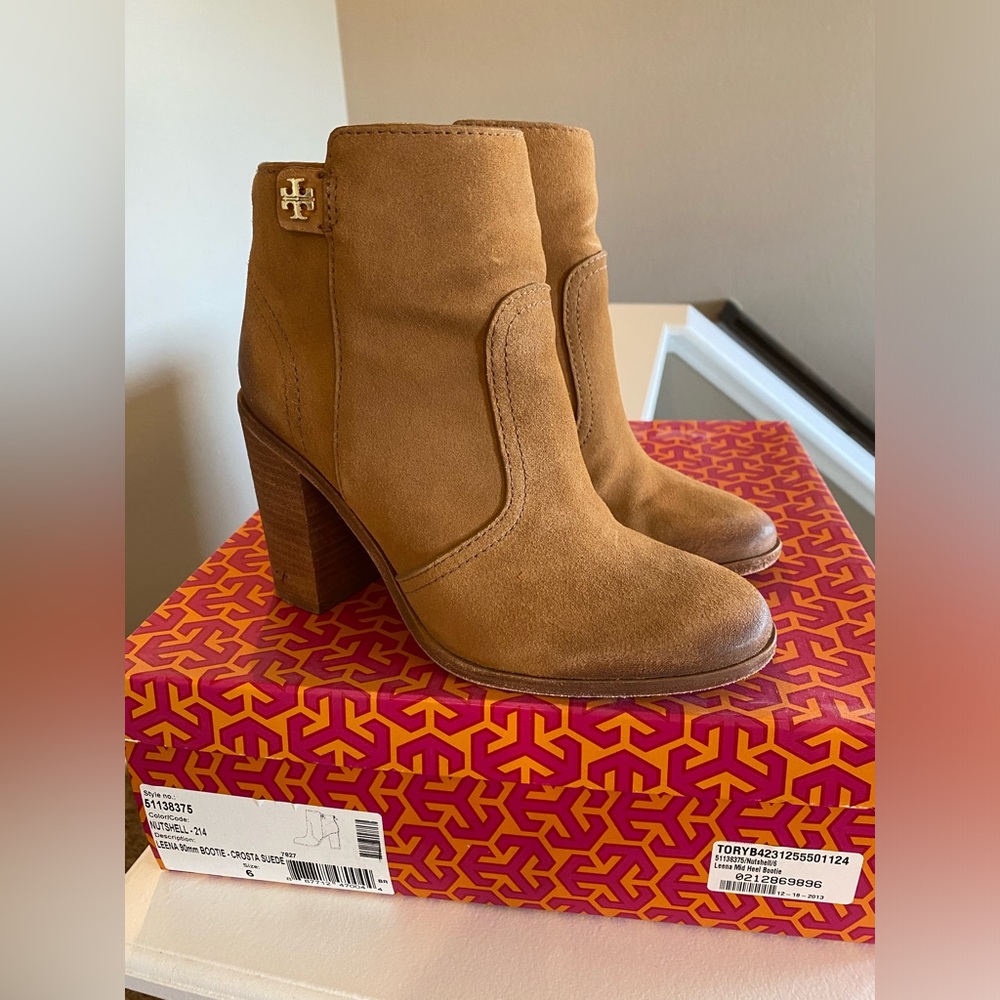 Tory Burch Leena booties/boots - Suede - Size 6